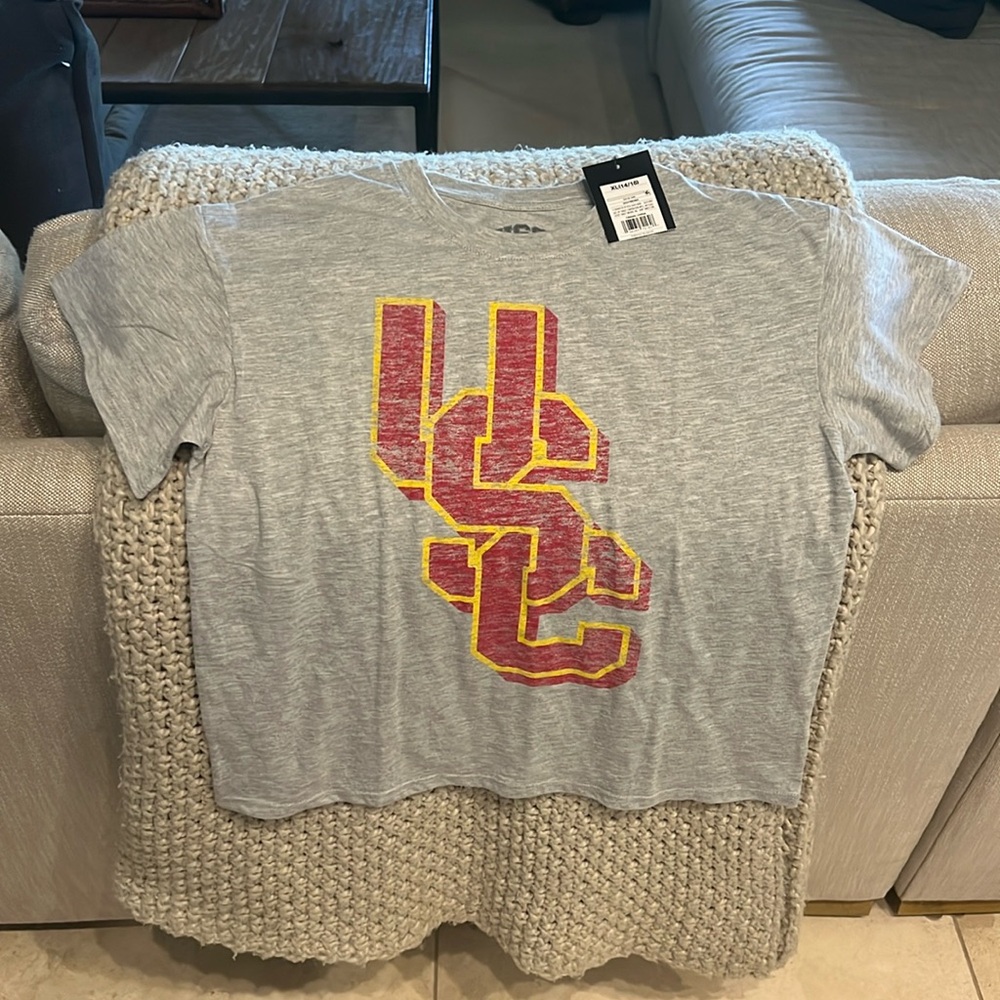 🆕 USC kids shirt